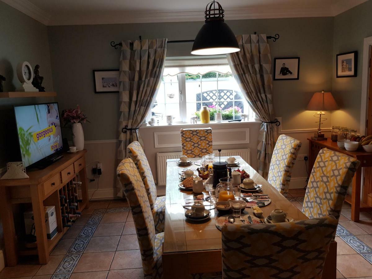 Highfield House Bed And Breakfast Collinstown Collinstown  Bagian luar foto