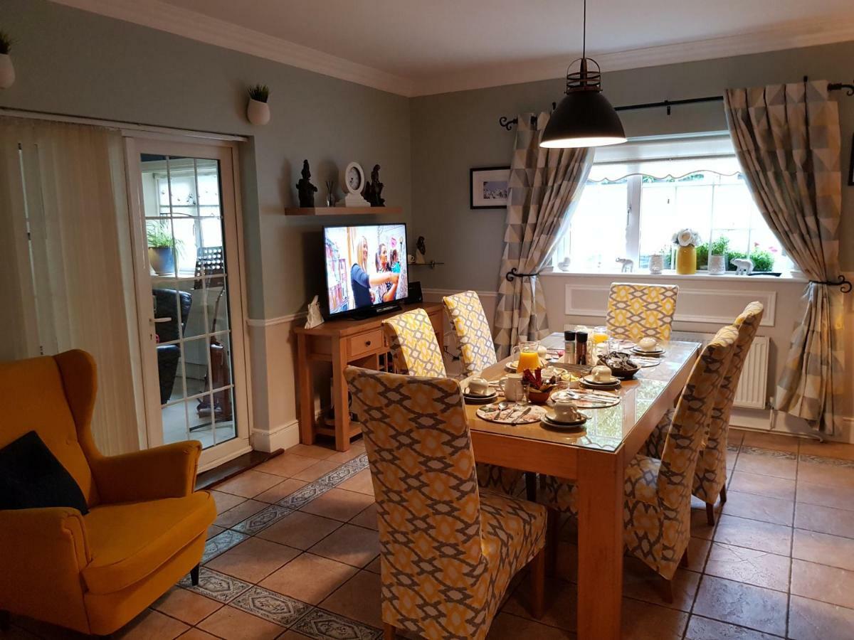 Highfield House Bed And Breakfast Collinstown Collinstown  Bagian luar foto